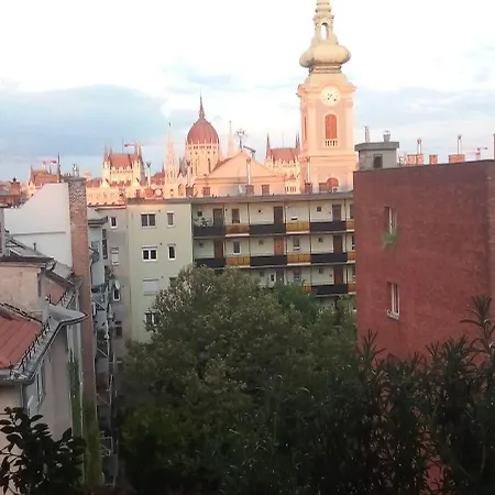 Buda Super Panorama Apartment *