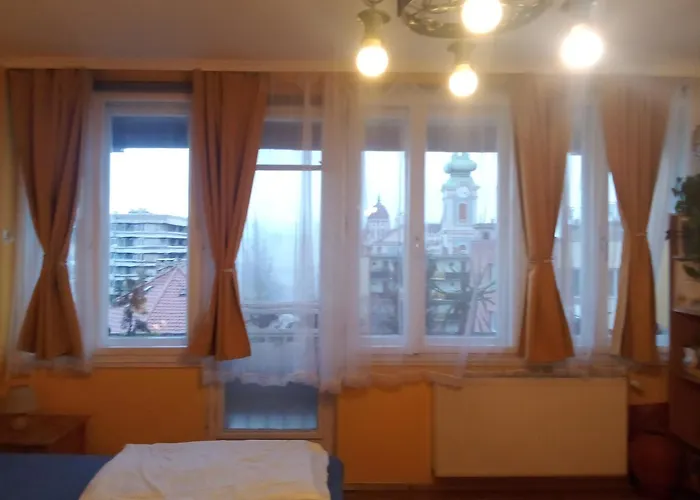 Buda Super Panorama 아파트